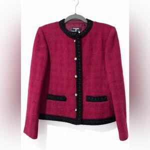 CHANEL Tweed Maroon Prêt-à-Porter Jacket 1907s  
Lion Buttons Size 10 Vintage